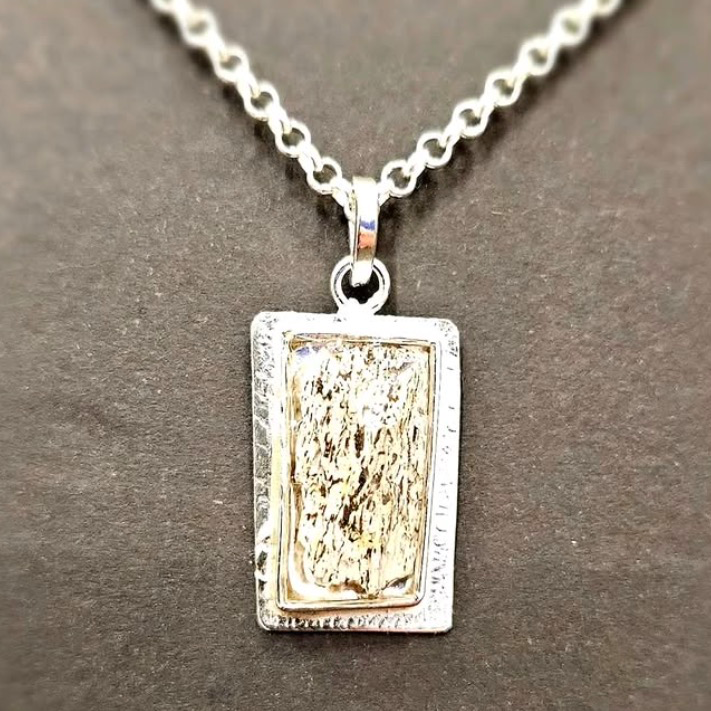 joya personalizada con las cenizas de tu mascota